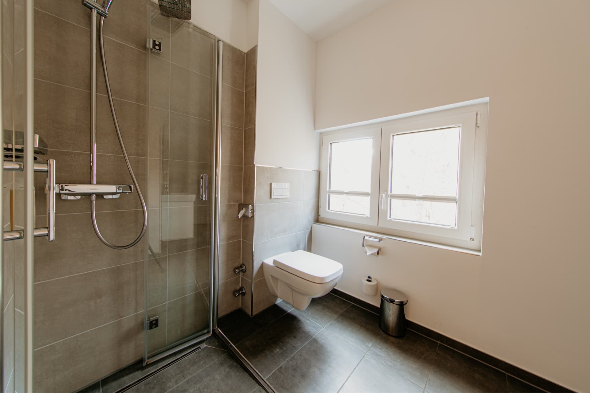 Küchenzeile im kleinen Apartment