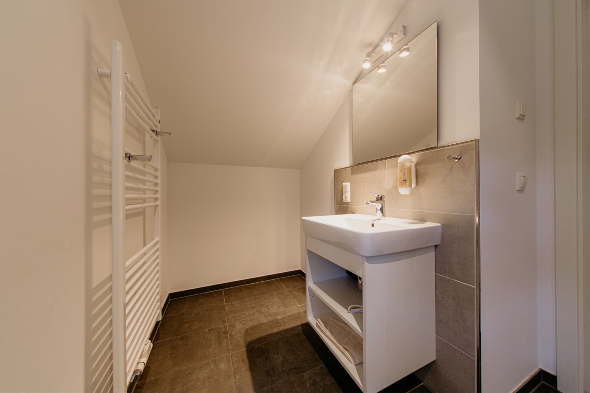Essbereich im kleinen Apartment